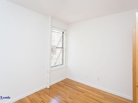 2nd image of 1324 Lexington Ave #5C