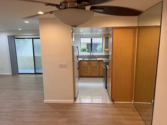 5th image of 5000 S Centinela Ave APT 122