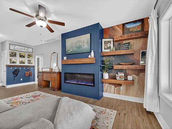 4th image of 1415 S 5th St