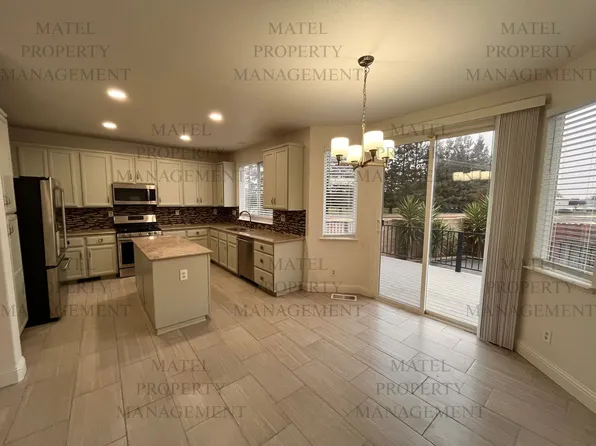 4333 Peninsula Dr, Modesto, CA 95356