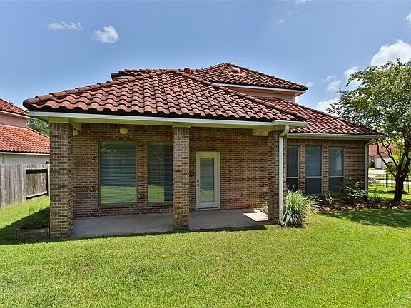 5th image of 2 Pinehurst Ct
