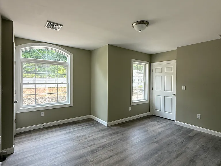 165 Canton St — Photo 8
