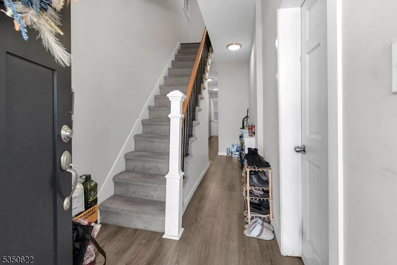 2 bed, 1.0 bath, $2,100 — Photo 3