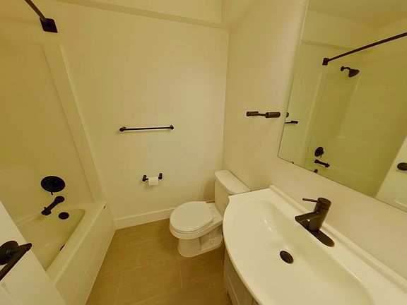 3rd image of 647 E 16th Aly #C