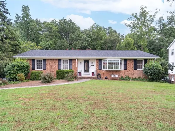 1408 Wales Dr, High Point, NC 27262