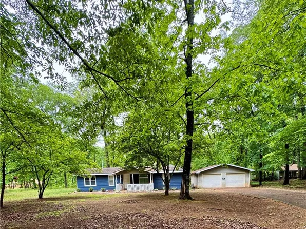 126 McCready Dr, Dallas, GA 30157