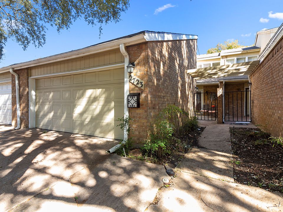 1st image of 2723 Meadowstone Ct