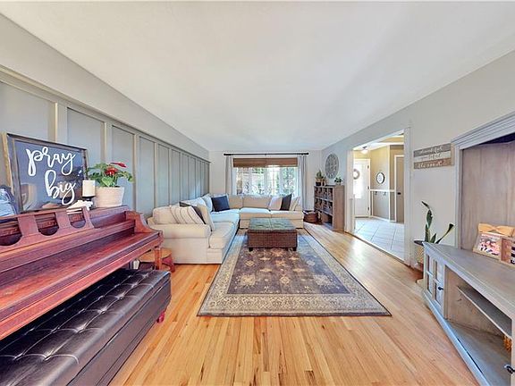 5th image of 103 Tanglewood Dr