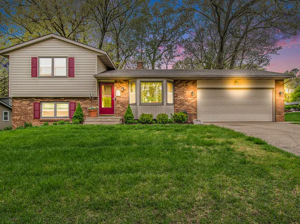 2431 Rudgate Dr NW, Grand Rapids, MI 49544