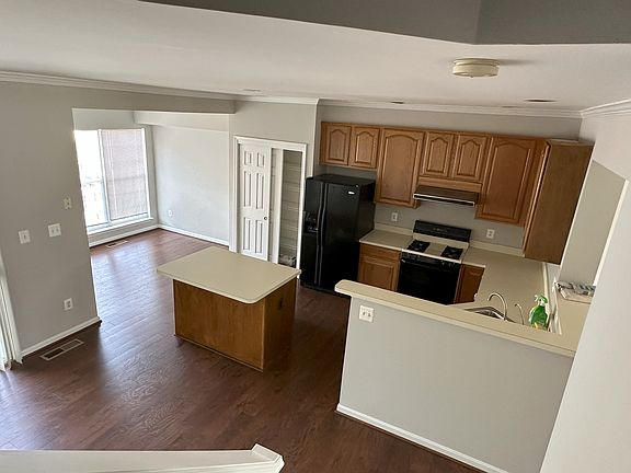 3rd image of 6859 Drifton Ct #198