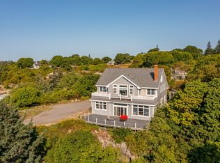 38 W Main St, Vinalhaven, ME 04863