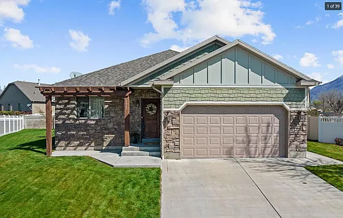 568 S 360 East Cir Photo 1