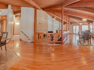 16 Cari Ct, Dekalb, IL 60115