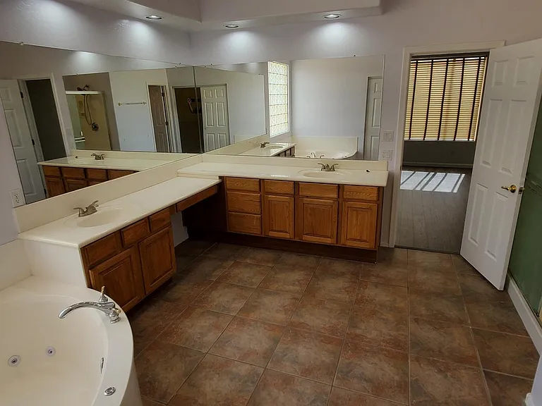 26024 N Fernbush Dr — Photo 12