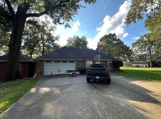 17976 Sunshine Ln, Troup, TX 75789