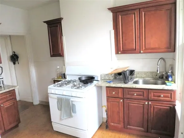 21 Putnam Ave #A, Cambridge, MA 02138
