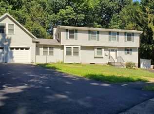 33 Fox Hill Dr, Natick, MA 01760