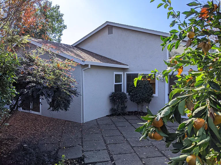 2637 Volga Way — Photo 17