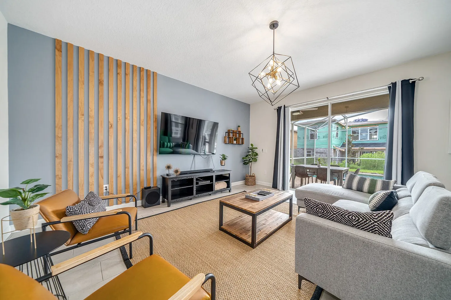 6 bed, 5.0 bath, 3282 sqft, $7,800 — Photo 1