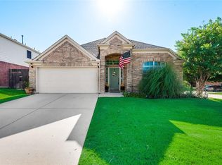 9900 Chadbourne Rd, Fort Worth, TX 76244