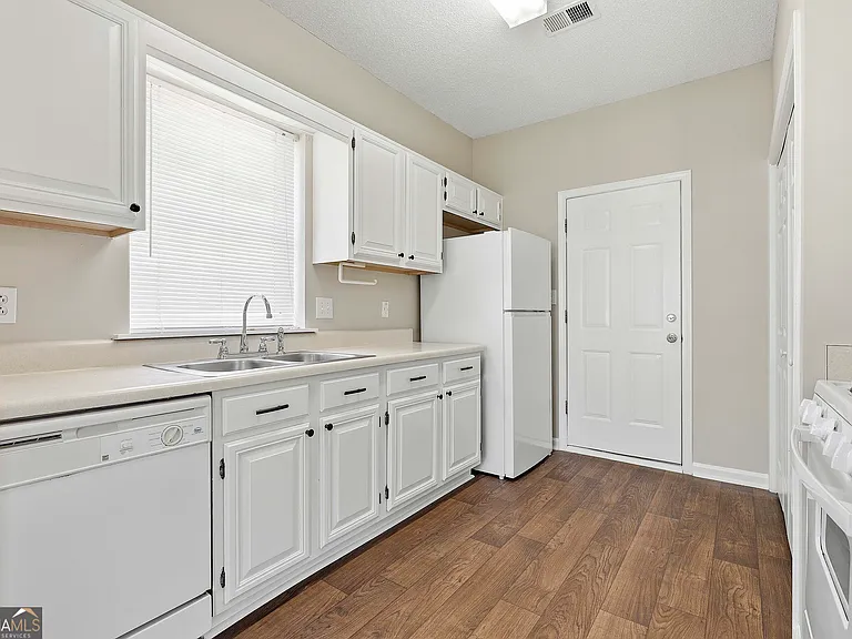 130 S Fairfield Dr — Photo 14