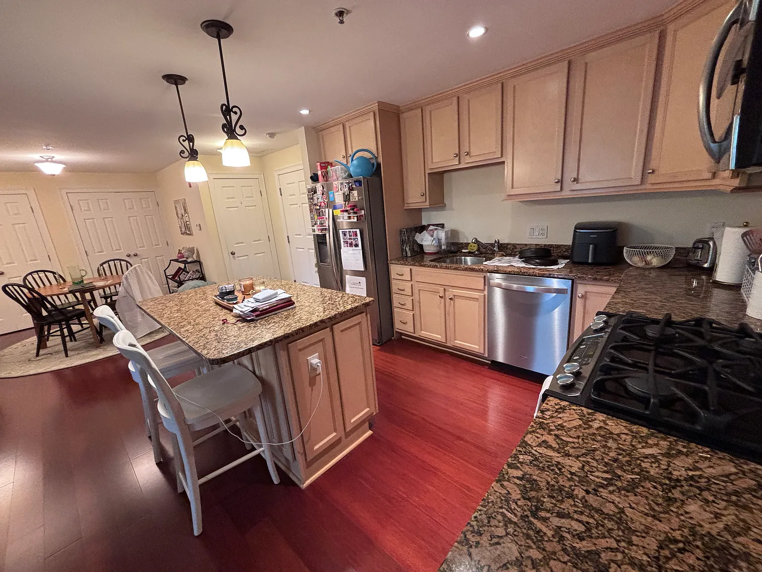1 bed, 896 sqft, $2,850 — Photo 2