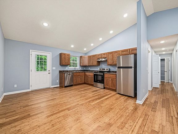 3rd image of 2026 Buffalo Dr