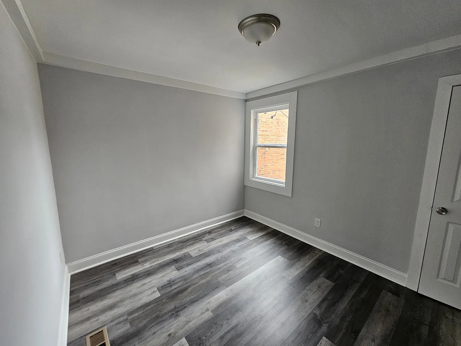 6921 Holabird Avenue - 1 — Photo 2