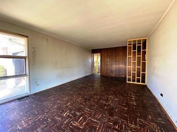 4th image of 1143 Portsmouth Ave