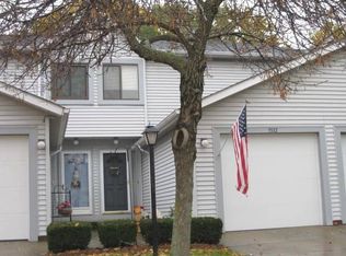 5532 Sunset Ln #E, Parma, OH 44134