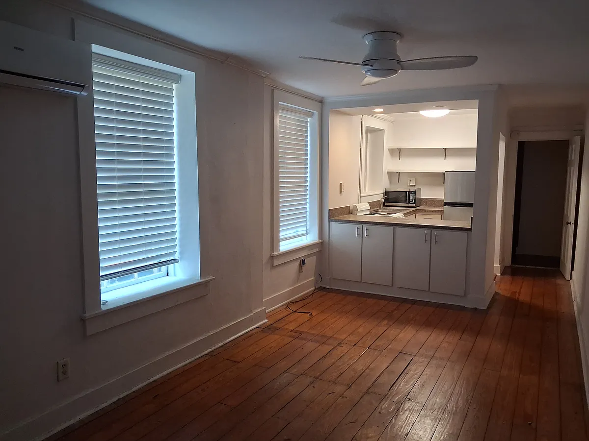 Building Photo - 112 E Harris St #101