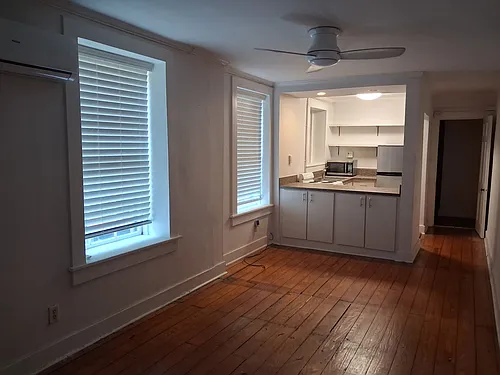 112 E Harris St #101 Photo 1