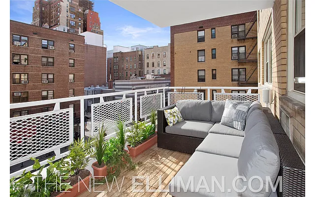 Sold by Douglas Elliman | media 15