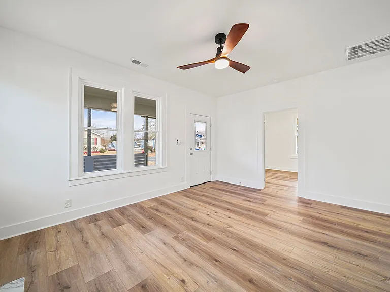 1703 Lowder St — Photo 6