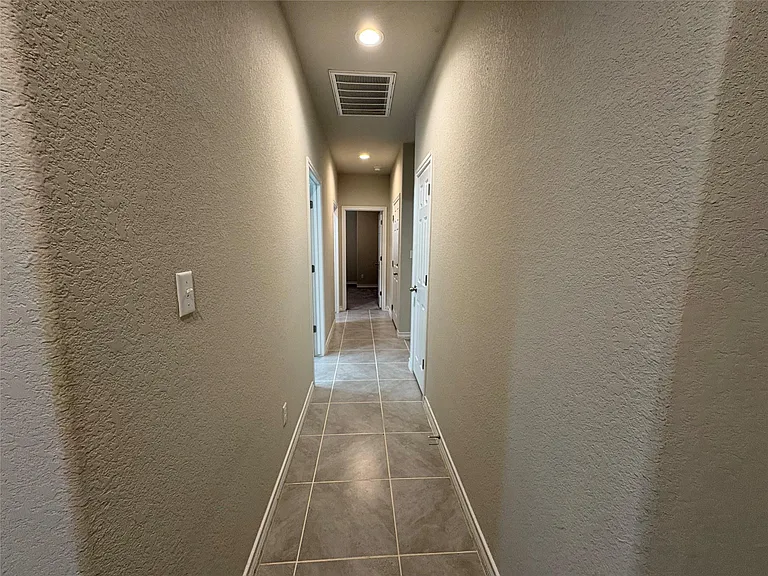 147 Mary Max Cir — Photo 18