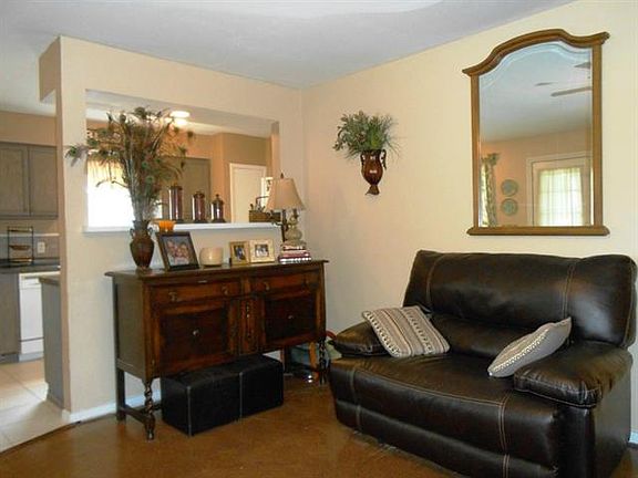 4th image of 5608 Macgregor Dr