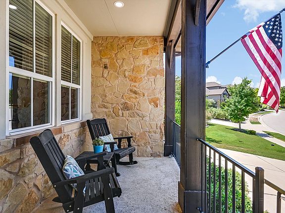 2nd image of 724 Dayridge Dr