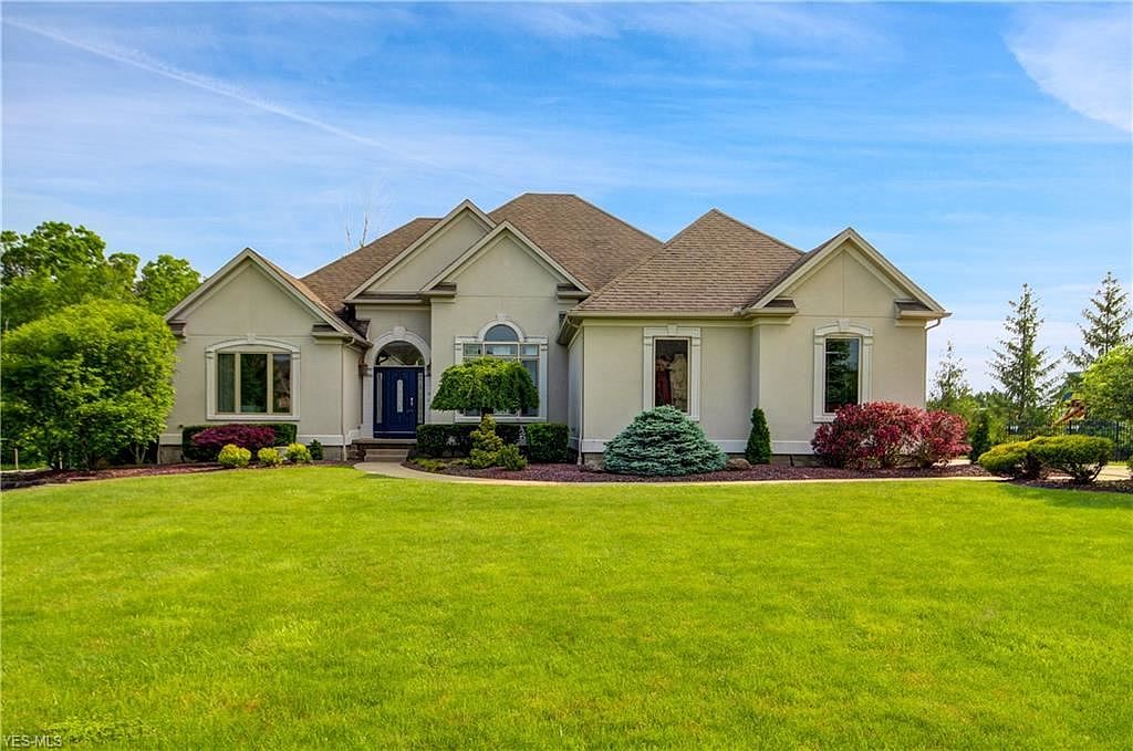 1110 Fox Den Trl, Canfield, OH 44406 Zillow