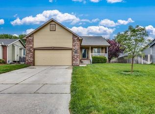 3456 N Lake Ridge Ct, Wichita, KS 67205