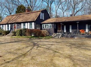 540 Country View Dr, Warwick, RI 02886