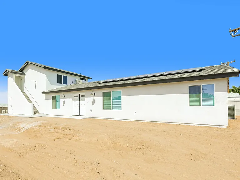 Spacious 3BR/2BA Home with Open Floor Plan, Garage & Washer/Dryer — Photo 67