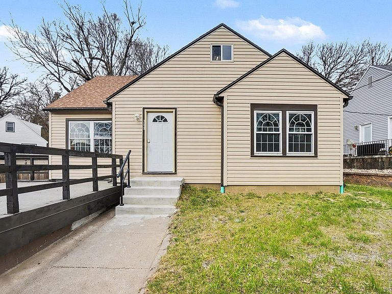 Listing photo 2