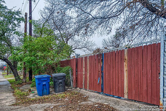 1st image of 1145 Lombrano St