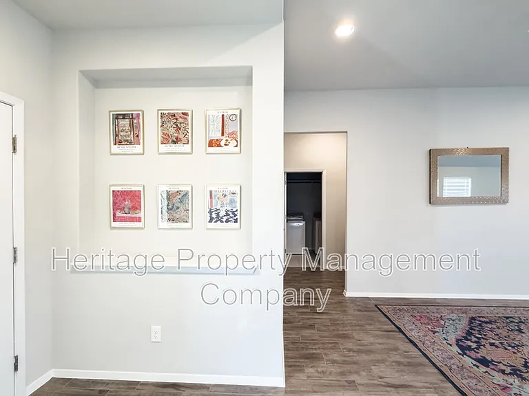 139 Lyndon Dr — Photo 2