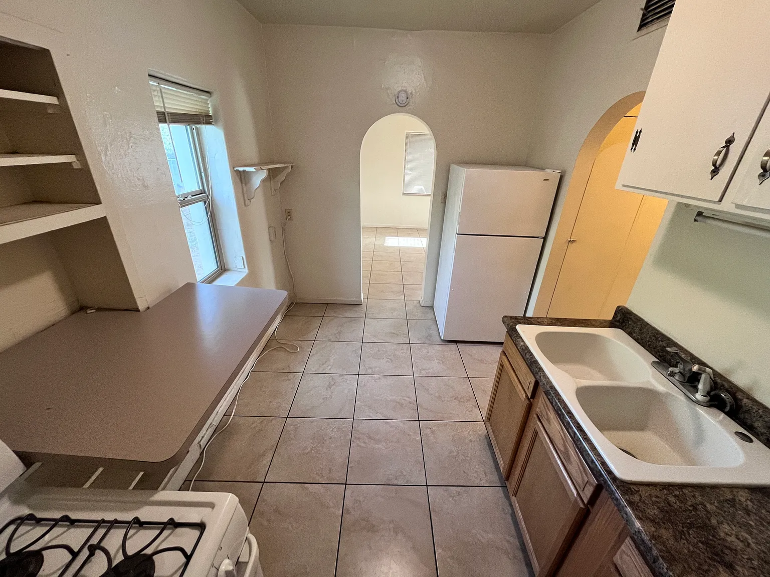 2 bed, 750 sqft, $1,099 — Photo 1
