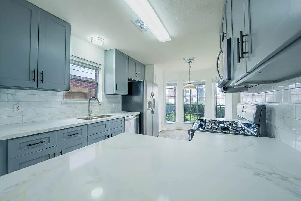 3 bed, 2.5 bath, 1953 sqft, $2,300 — Photo 4