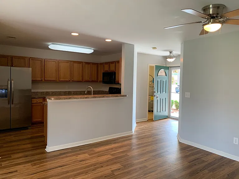 1032 Bridgeport Way — Photo 17