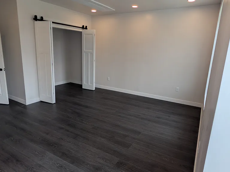 4725 McMillan Ave — Photo 8