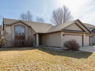 3702 Halling Pl SW, Rochester, MN 55902