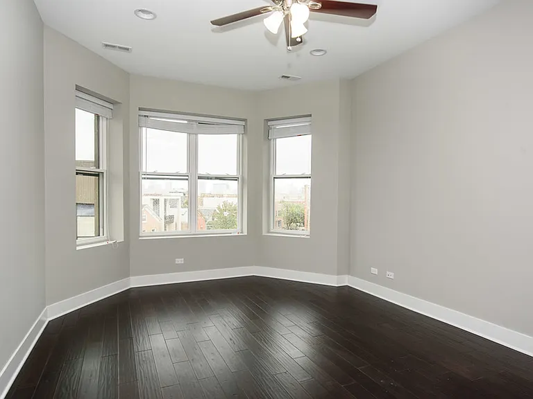 836 N Milwaukee Ave #4F — Photo 2